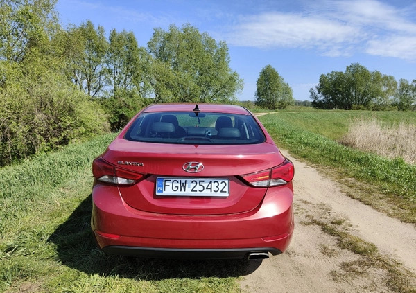 Hyundai Elantra cena 33000 przebieg: 220000, rok produkcji 2014 z Góra małe 154